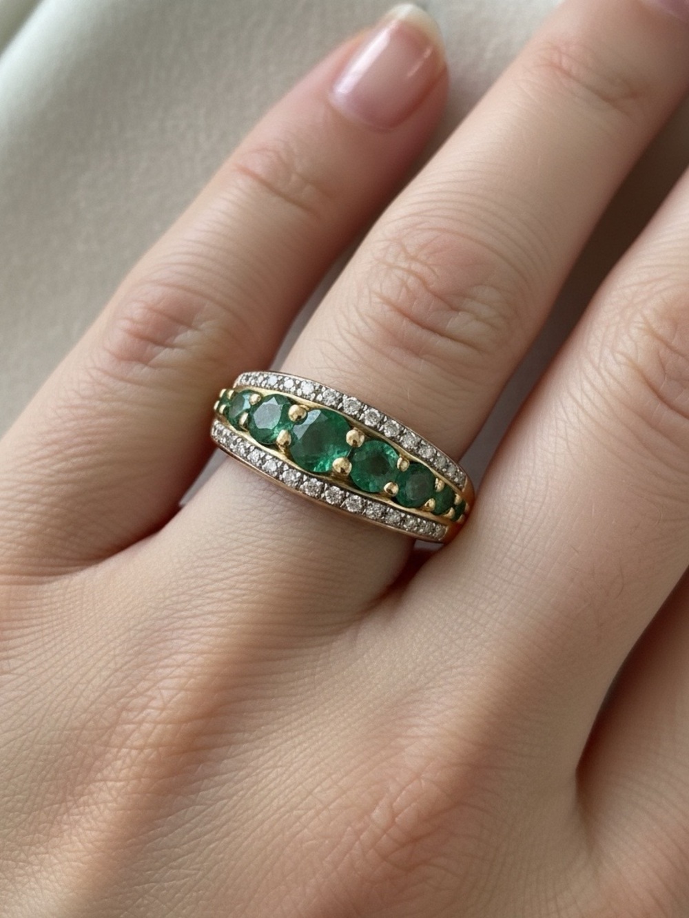 14k solid yellow gold 5 Emerald stone and Diamond  Band 4 grams
